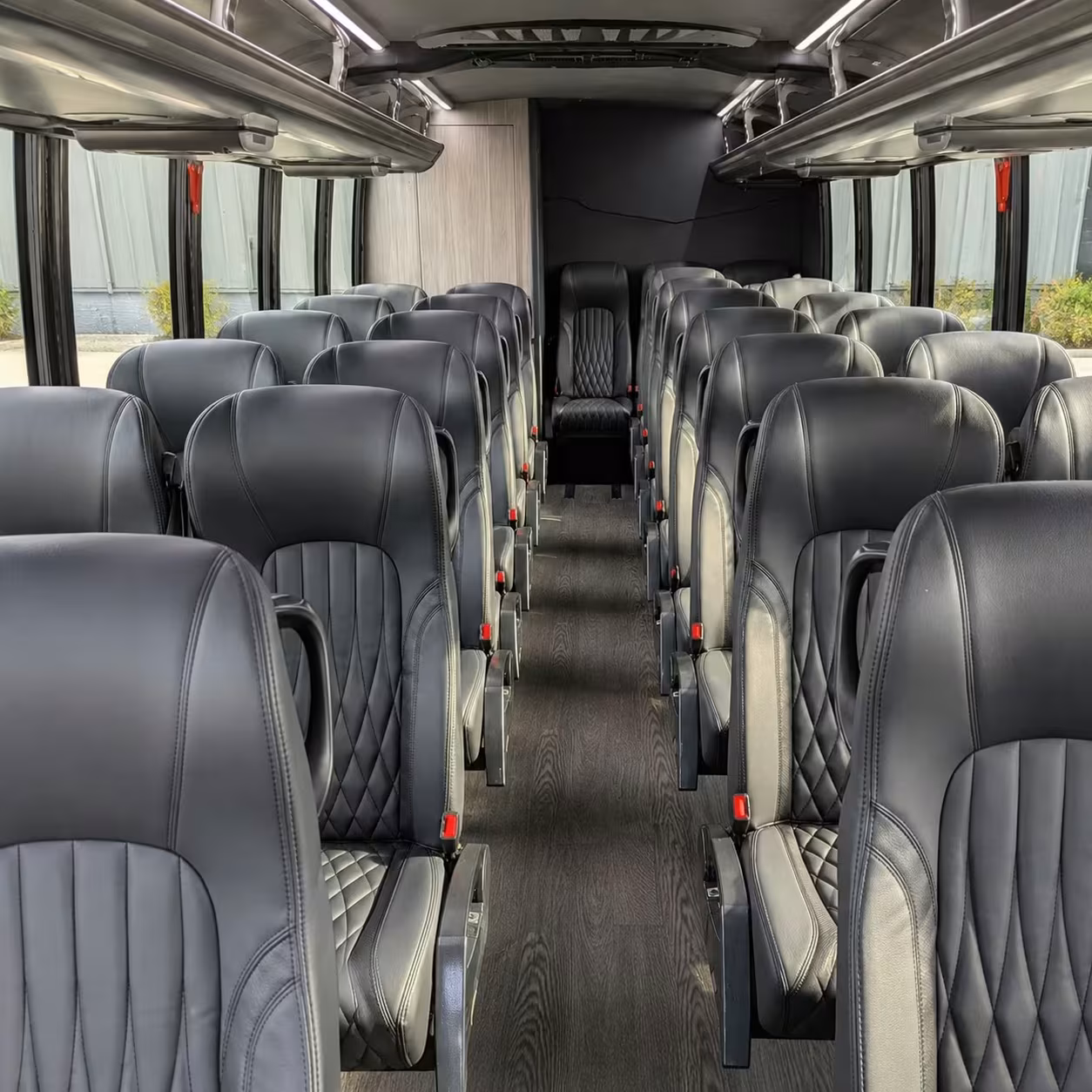 hartford minibus rentals for new england college campus tours