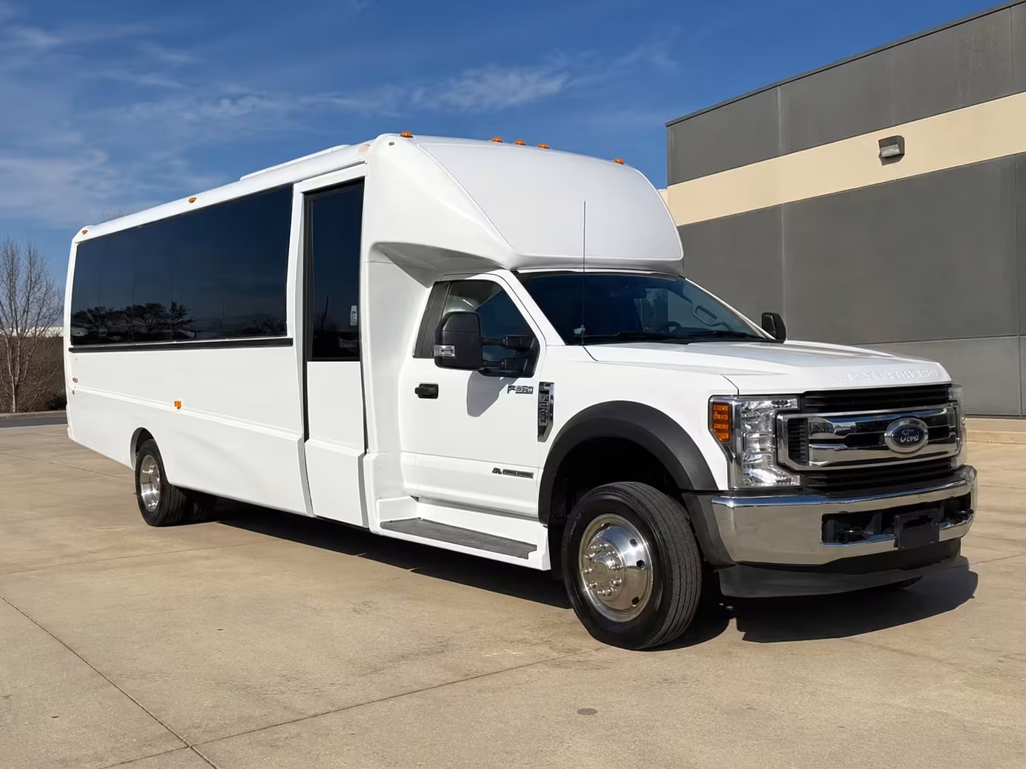 minibus rentals for smaller prom groups in hartford